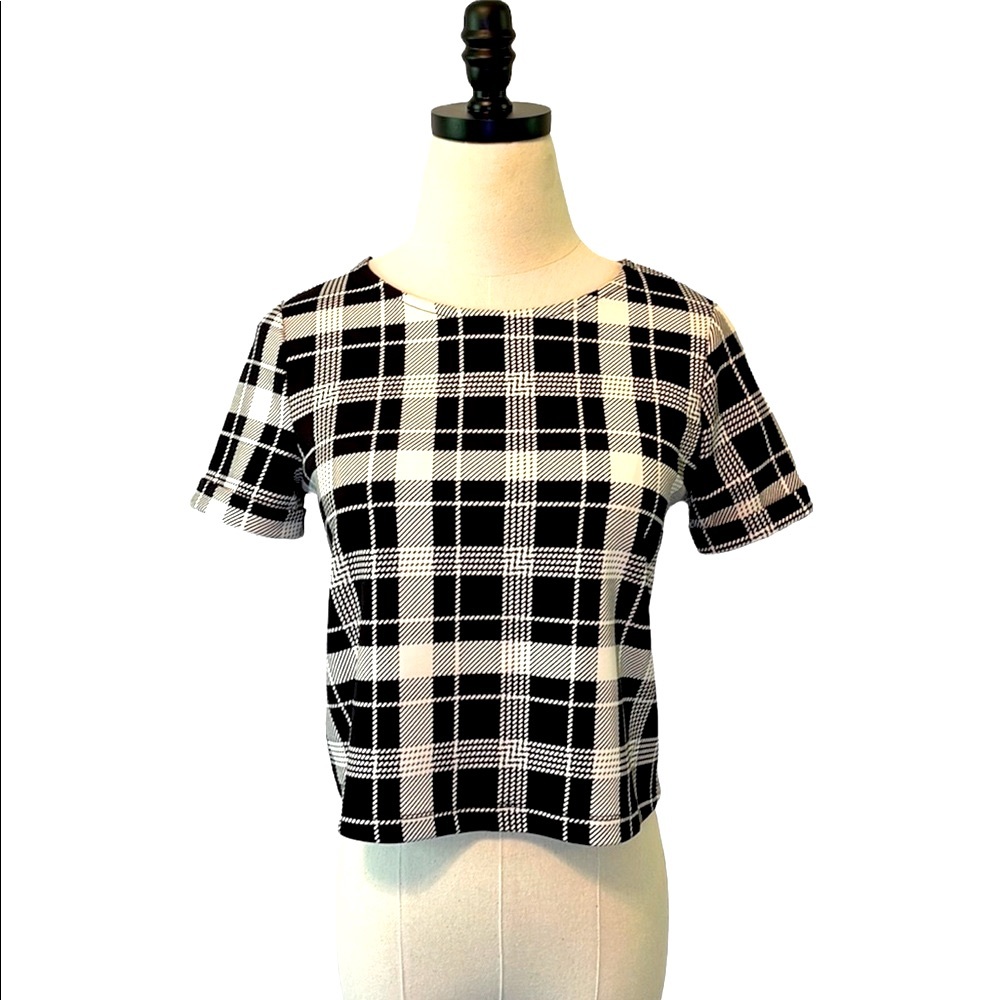 Small Plaid Black and White Cuffed Sleeve Shirt